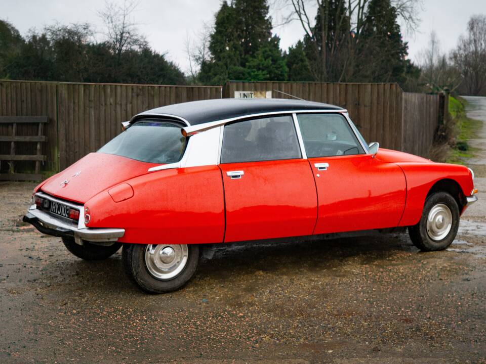 Image 3/24 de Citroën DS 20 A (1973)