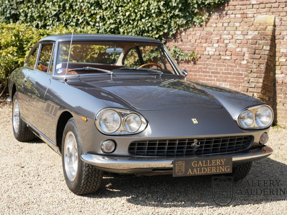 Imagen 36/50 de Ferrari 330 GT 2+2 (1965)