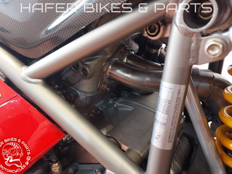 Imagen 31/33 de Ducati DUMMY (2000)