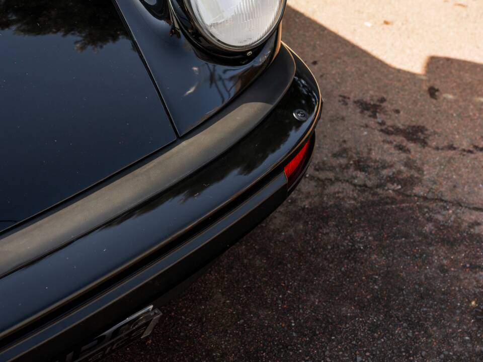Afbeelding 51/62 van Porsche 911 Carrera 3.2 "#250.000 911" (1987)