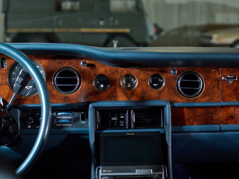 Bild 34/51 von Bentley Turbo R (1986)