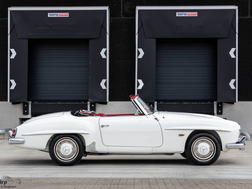 Image 9/48 of Mercedes-Benz 190 SL (1958)