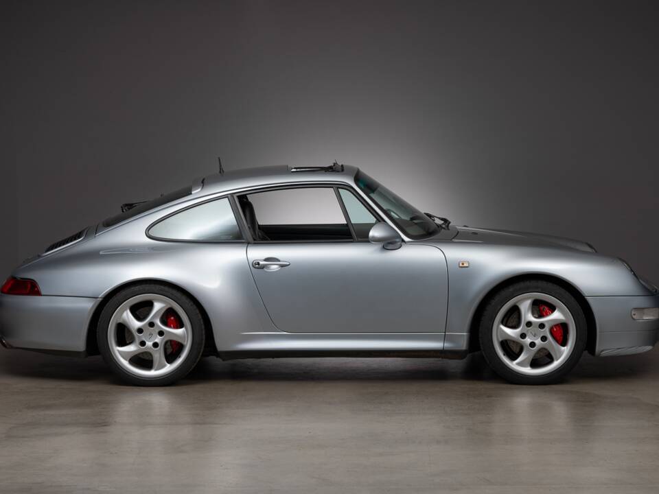 Image 5/32 de Porsche 911 Carrera 4S (1998)