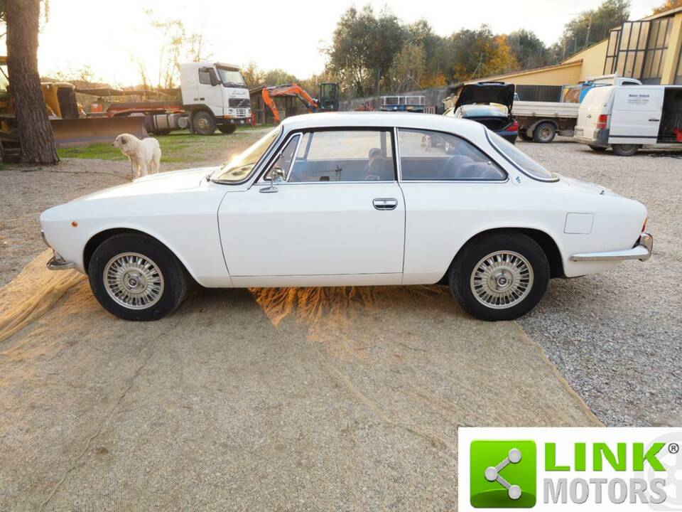 Afbeelding 8/10 van Alfa Romeo 2000 GT Veloce (1972)