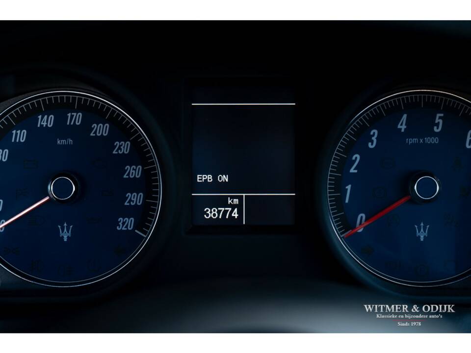 Imagen 33/42 de Maserati GranCabrio 4.7 (2010)