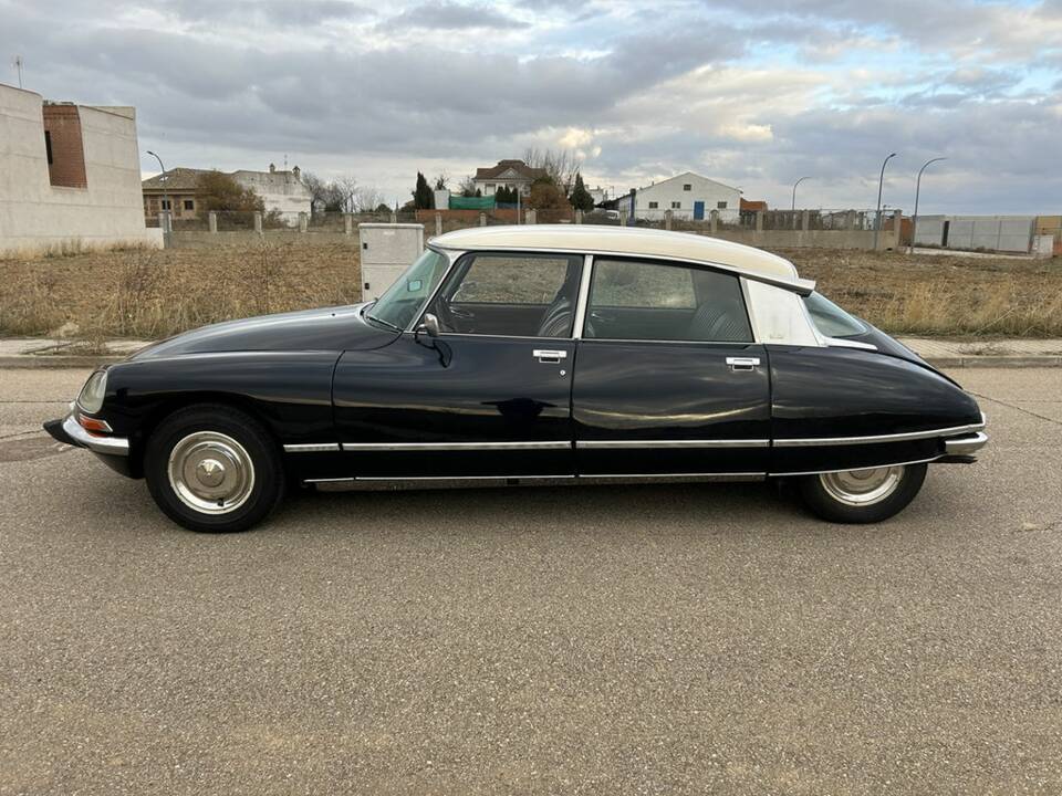 Image 6/8 de Citroën DS 23 IE (1974)
