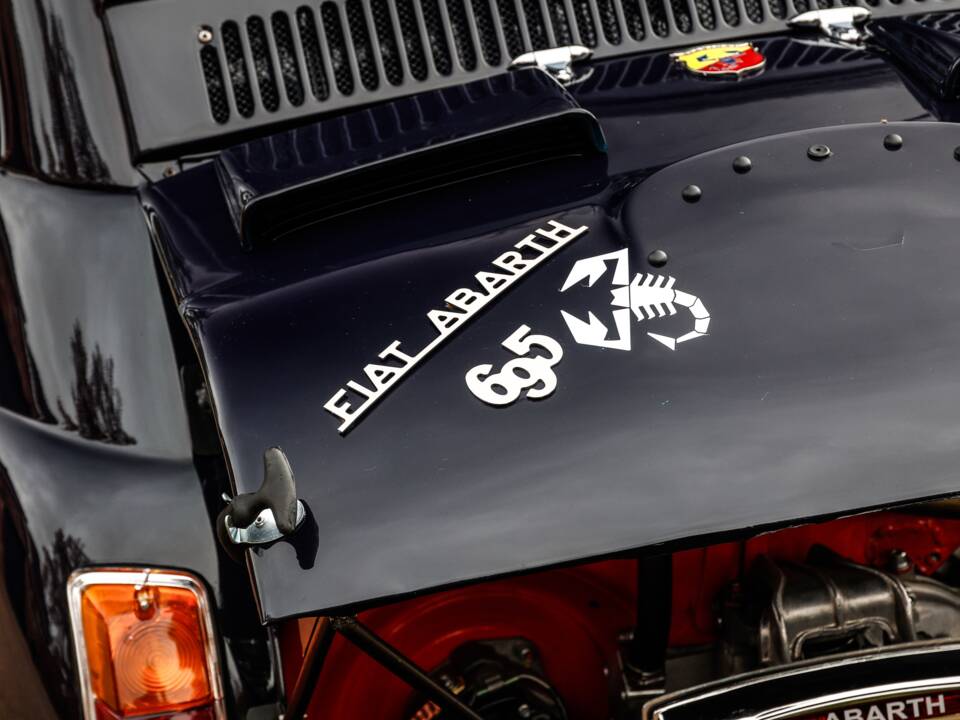 Image 8/45 of FIAT 500 L (1972)