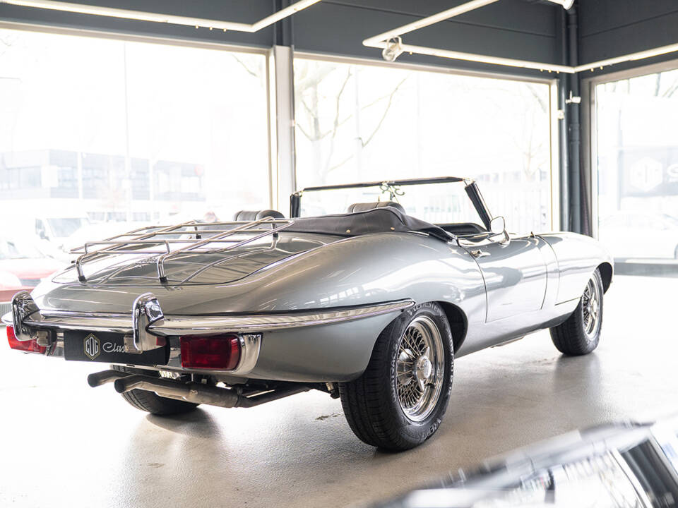 Bild 10/63 von Jaguar E-Type (1970)