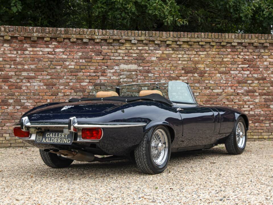 Obraz 2/50 pojazdu Jaguar E-Type V12 (1973)