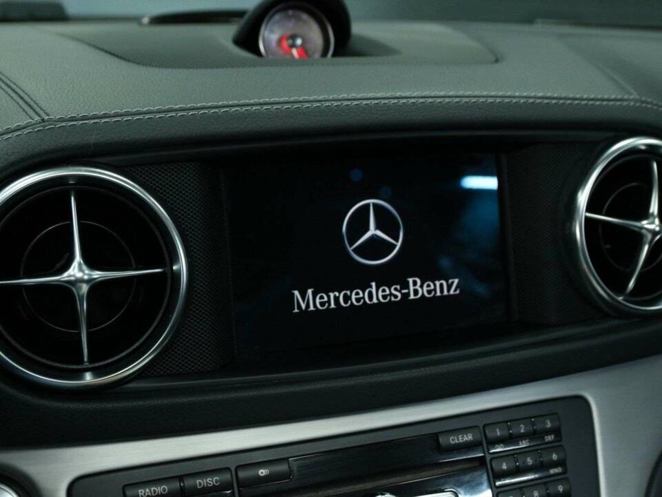 Bild 17/50 von Mercedes-Benz SL 500 (2015)