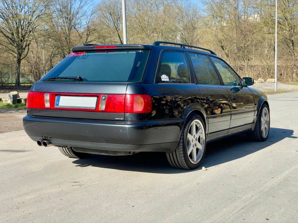 Image 3/34 of Audi S6 Avant (1996)