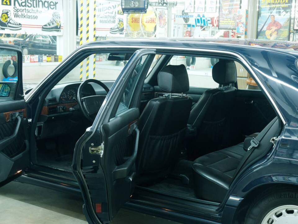 Bild 41/50 von Mercedes-Benz 500 SEL (1990)