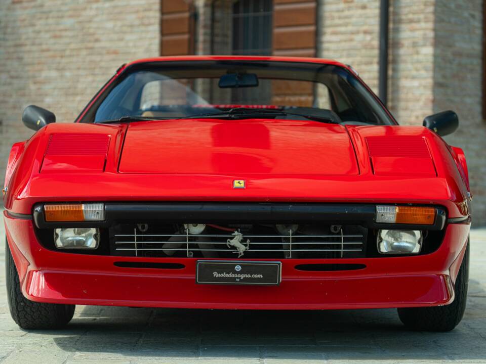 Image 14/50 of Ferrari 308 GTB (1981)