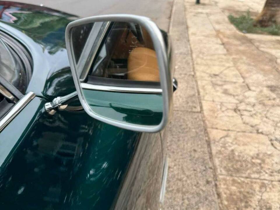 Image 14/29 of Citroën DS 21 (1972)