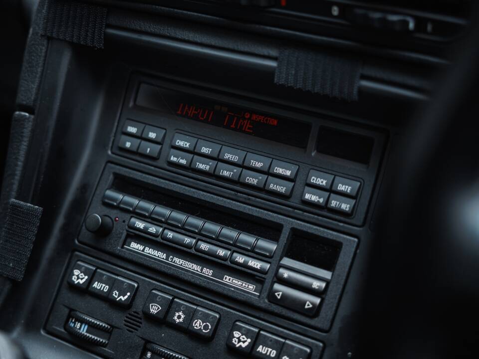 Bild 39/50 von BMW 850CSi (1994)