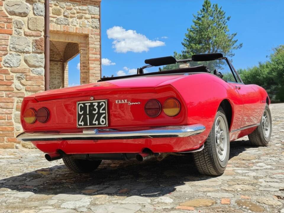 Image 2/17 of FIAT Dino Spider (1968)
