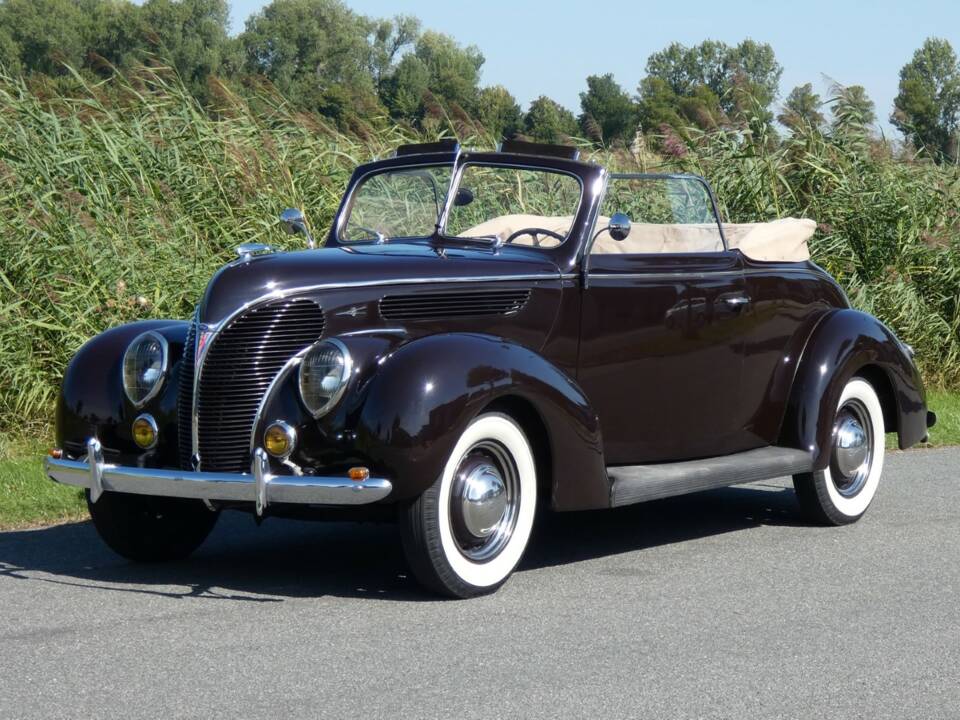 Image 2/52 de Ford V8 (1938)