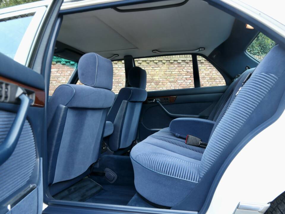 Bild 49/50 von Mercedes-Benz 380 SEL (1983)