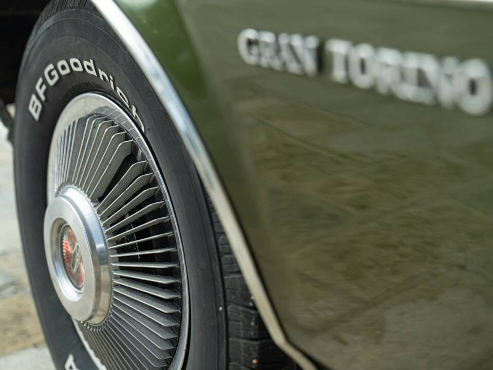 Imagen 35/50 de Ford Gran Torino (1976)