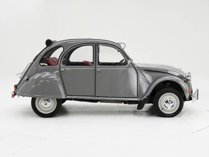 Image 9/15 of Citroën 2 CV 6 (1982)