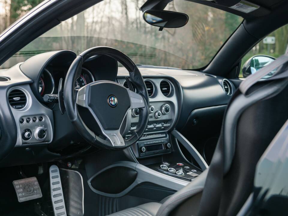 Bild 23/34 von Alfa Romeo 8C Competizione (2008)