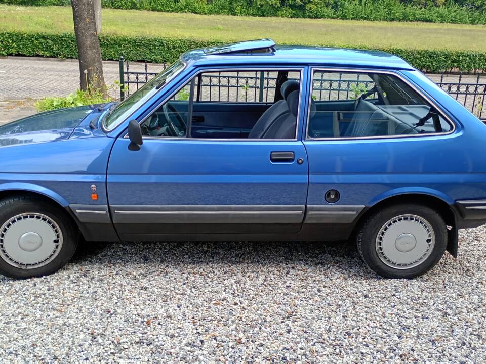 Image 5/23 de Ford Fiesta 1.1 (1988)