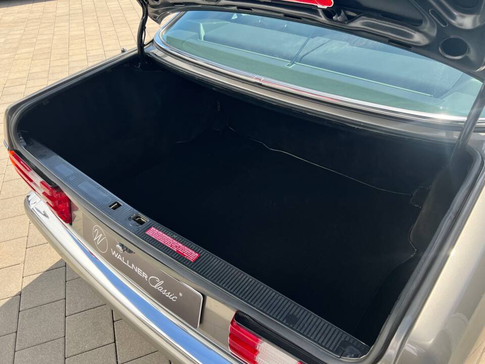 Bild 20/33 von Mercedes-Benz 560 SEC (1991)