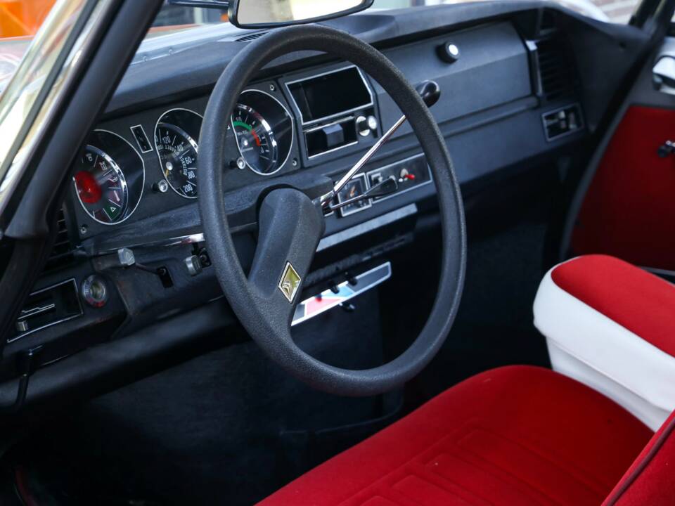 Bild 3/50 von Citroën DS 20 (1974)