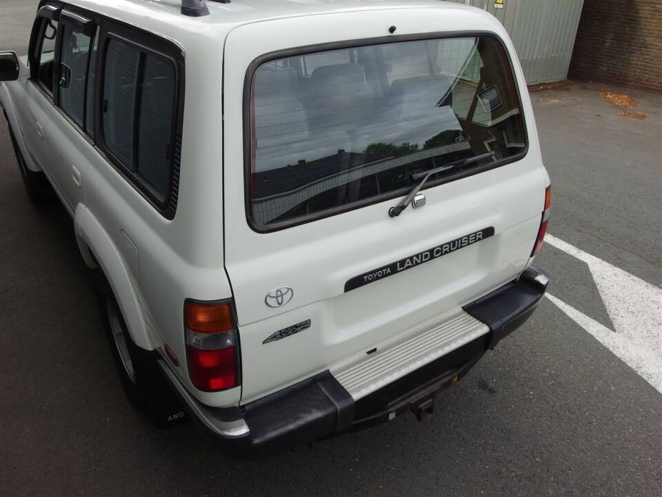 Bild 13/97 von Toyota Land Cruiser FJ80 (1992)