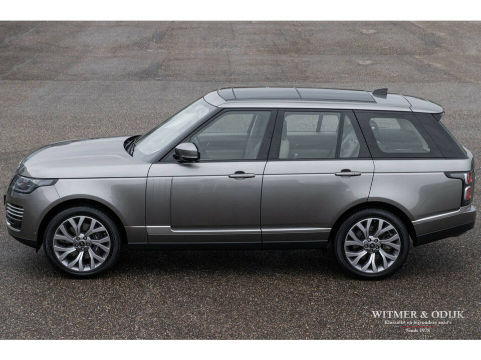 Image 4/43 of Land Rover Range Rover Vogue P400 (2019)