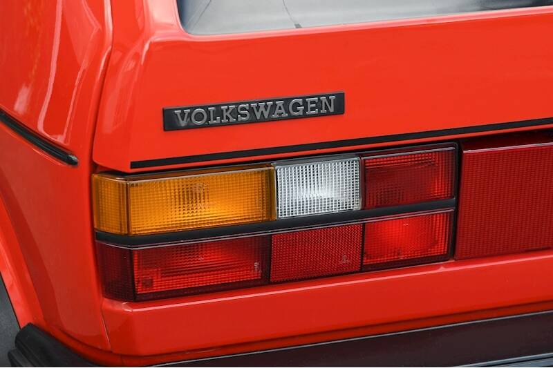 Image 17/36 of Volkswagen Golf Mk I GTI 1.8 (1983)