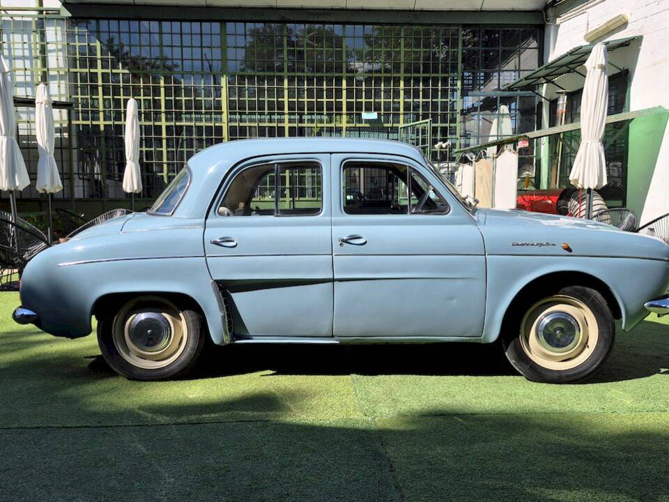 Image 11/64 of Alfa Romeo Dauphine R 1090 (1961)