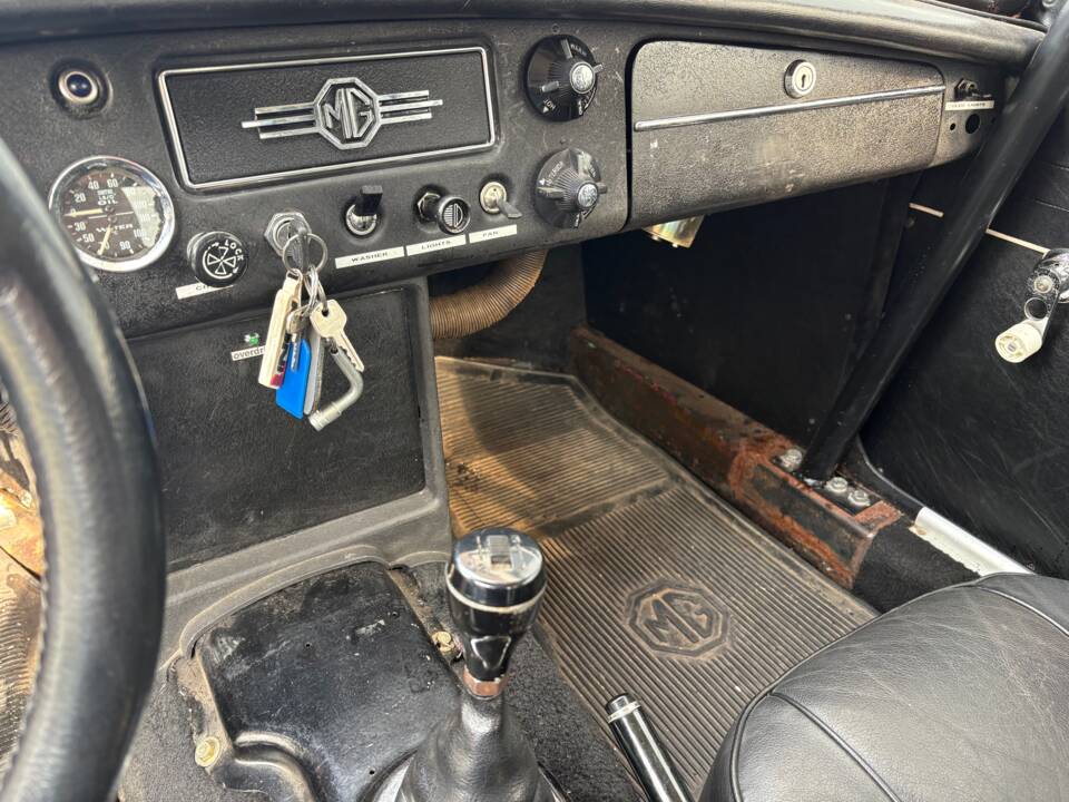 Image 10/17 de MG MGB GT (1967)