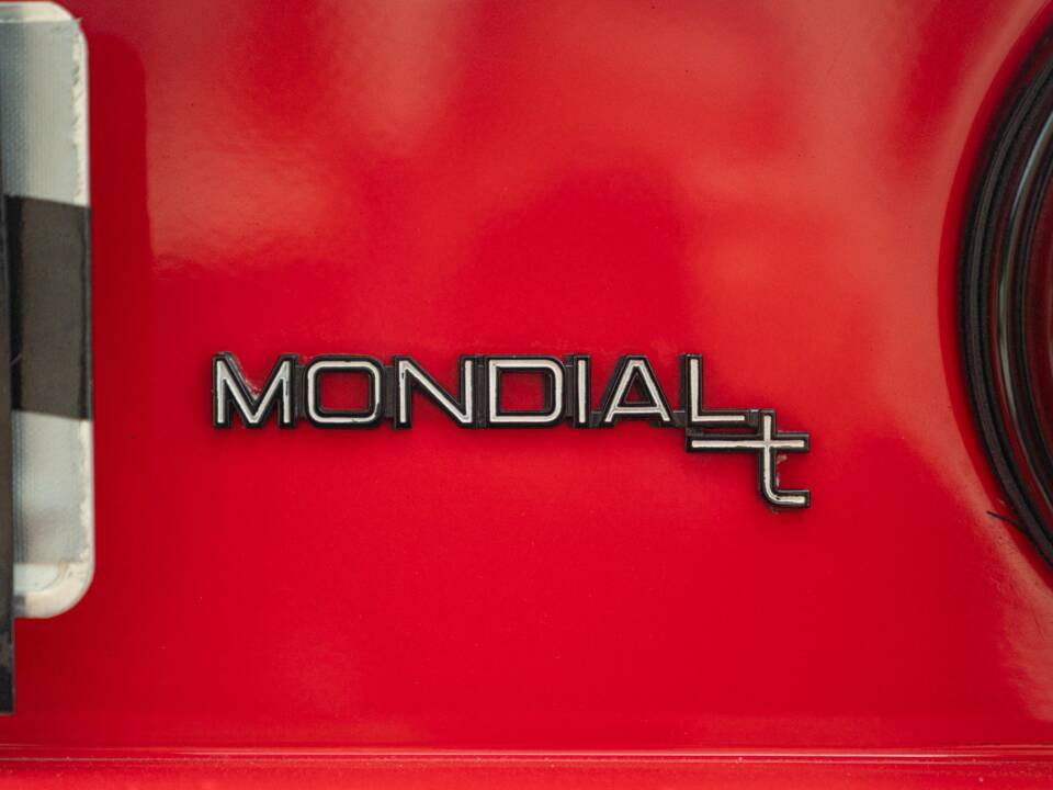 Image 38/50 of Ferrari Mondial T (1991)