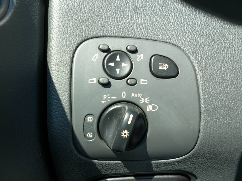 Bild 24/35 von Mercedes-Benz CLK 55 AMG (2003)