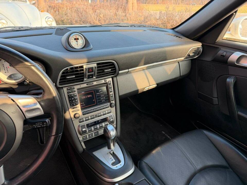 Bild 9/24 von Porsche 911 Carrera S (2004)