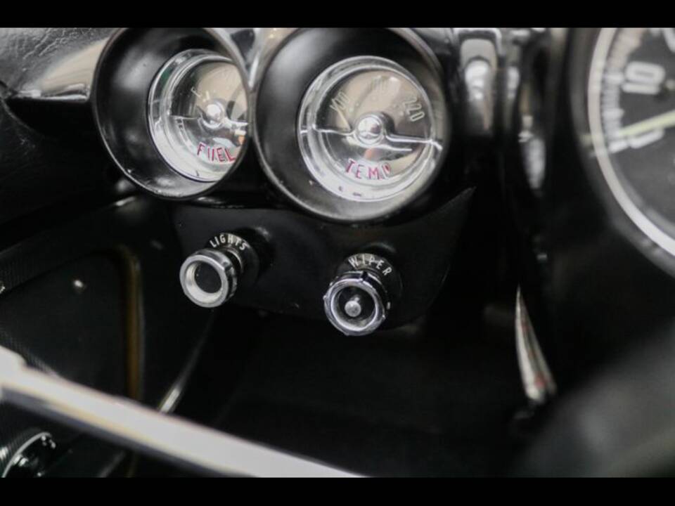 Image 25/100 of Chevrolet Corvette (1958)