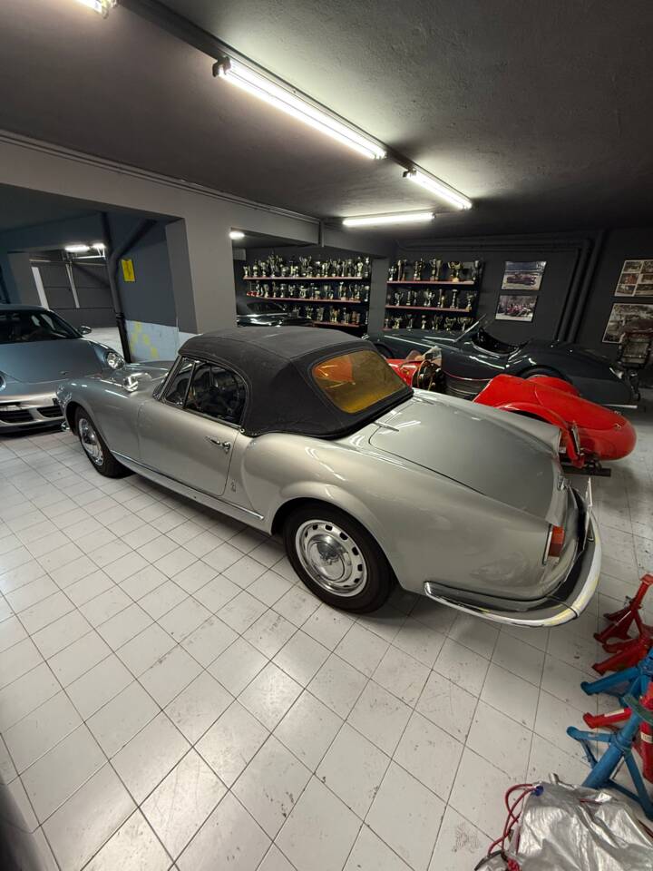 Afbeelding 3/10 van Lancia Aurelia B24 (1958)