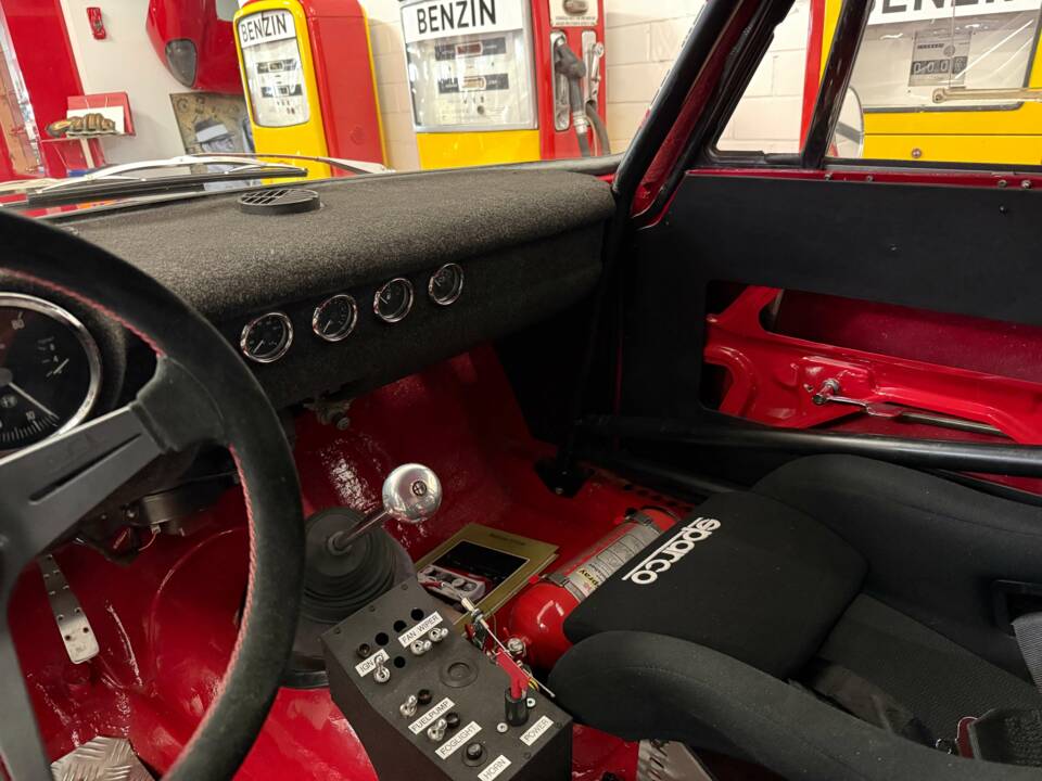 Image 11/18 of Alfa Romeo Giulia GTA 1300 Junior (1970)