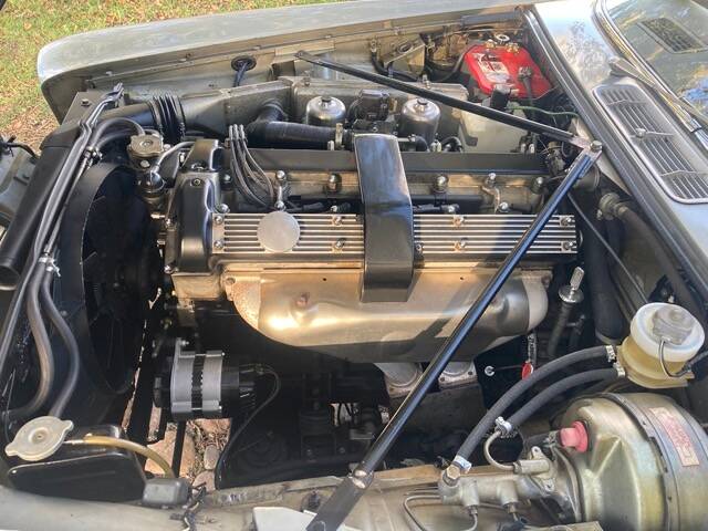 Image 31/60 of Jaguar XJ 6 4.2 (1972)