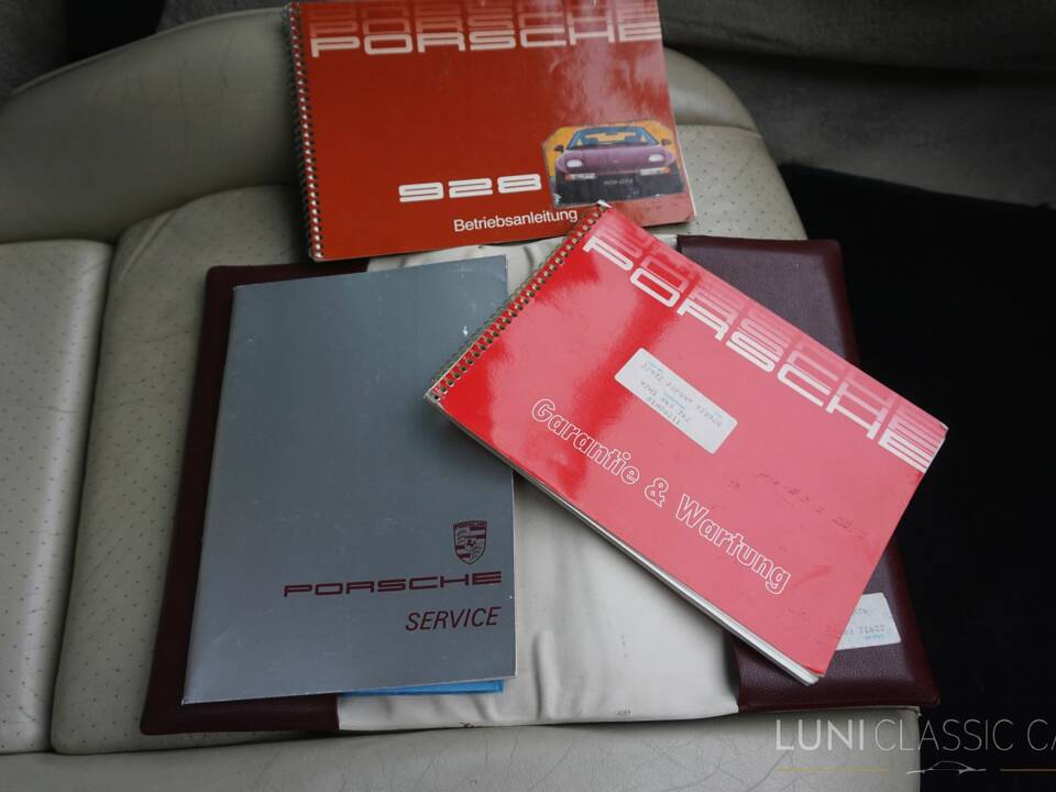 Immagine 45/46 di Porsche 928 S4 (1988)