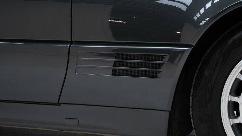 Image 13/15 of Mercedes-Benz 500 SL (1989)
