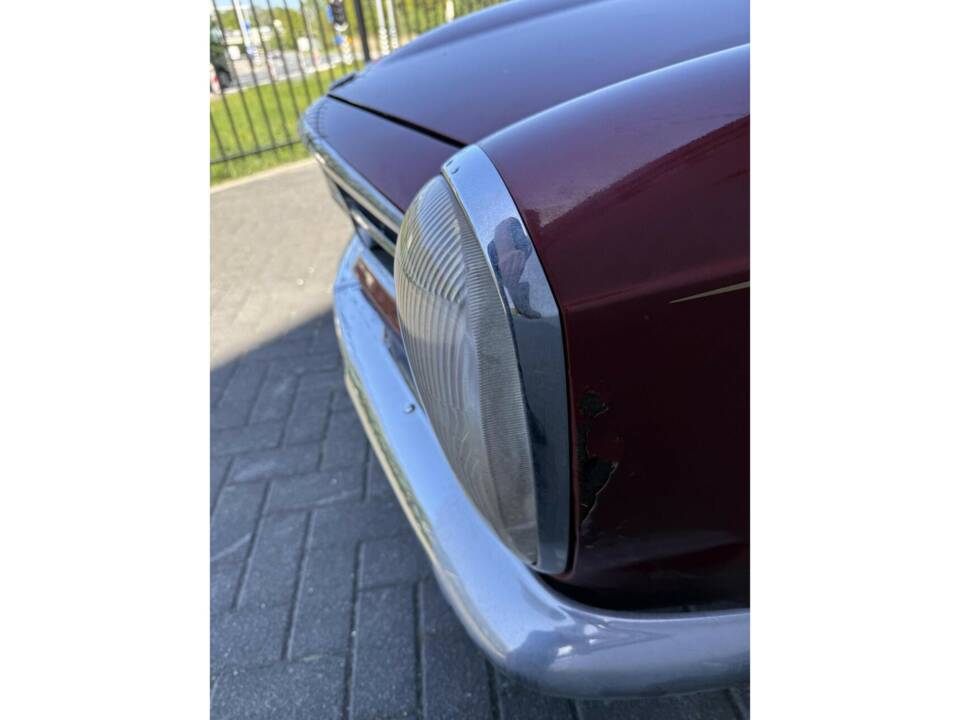 Image 28/50 of Mercedes-Benz 230 SL (1966)