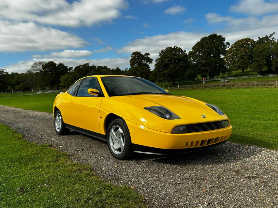 Image 2/54 de FIAT Coupé 2.0 16V Turbo (1994)