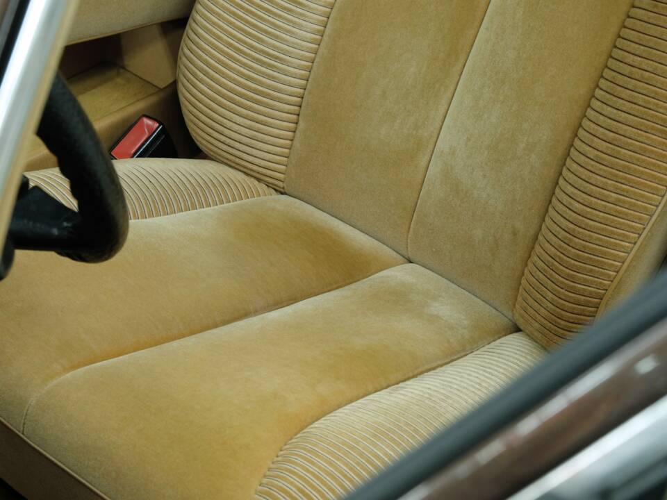 Bild 41/50 von Mercedes-Benz 280 SEL (1983)