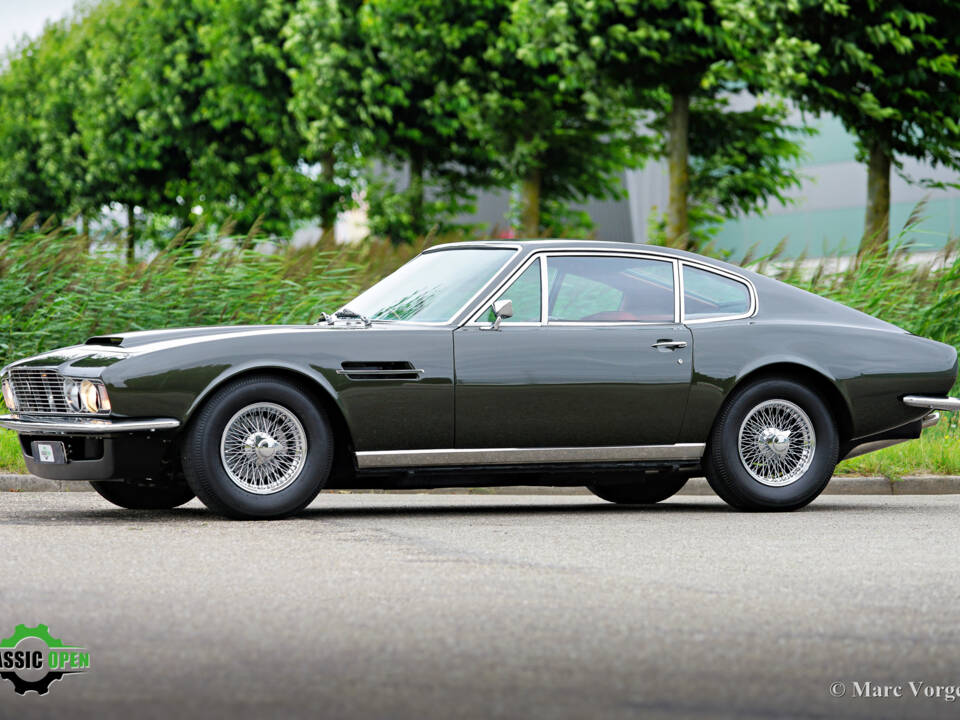 Image 24/50 of Aston Martin DBS (1970)