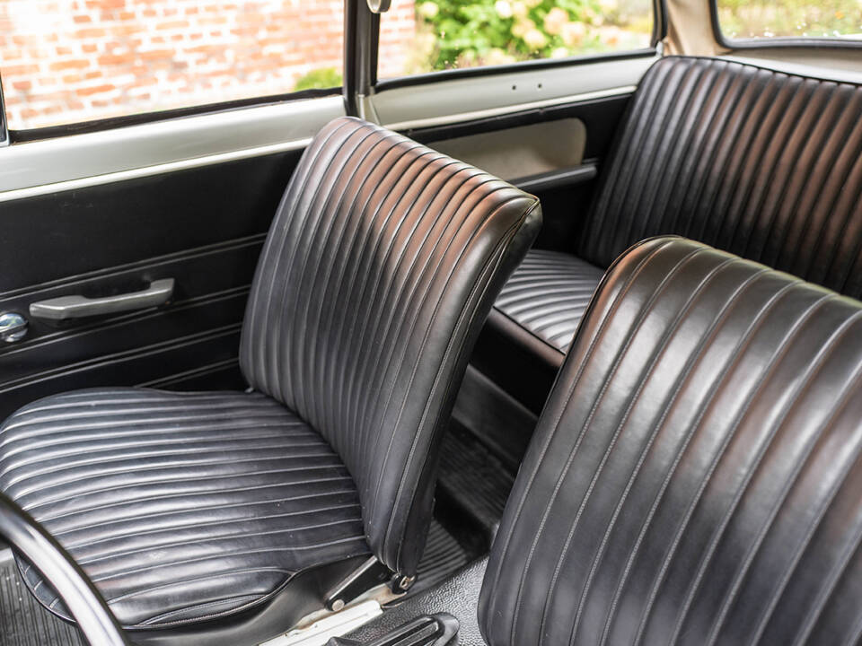 Bild 77/118 von BMW 700 LS Luxus (1965)