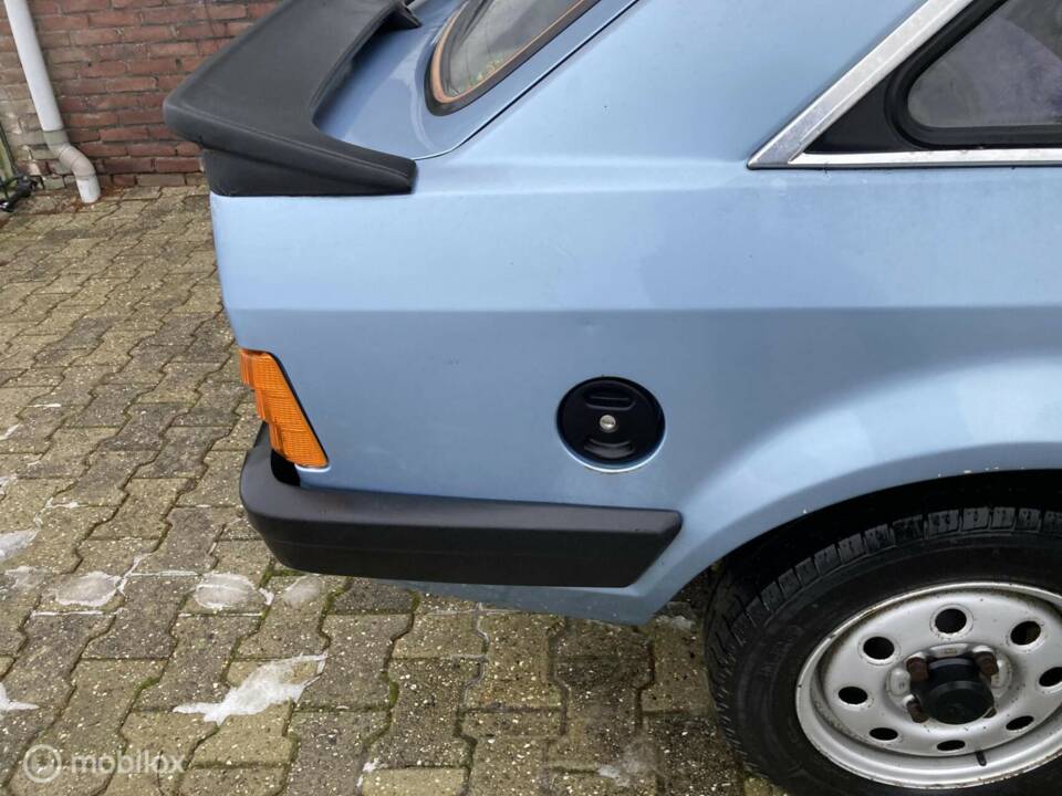 Bild 28/42 von Ford Escort 1.6 (1983)