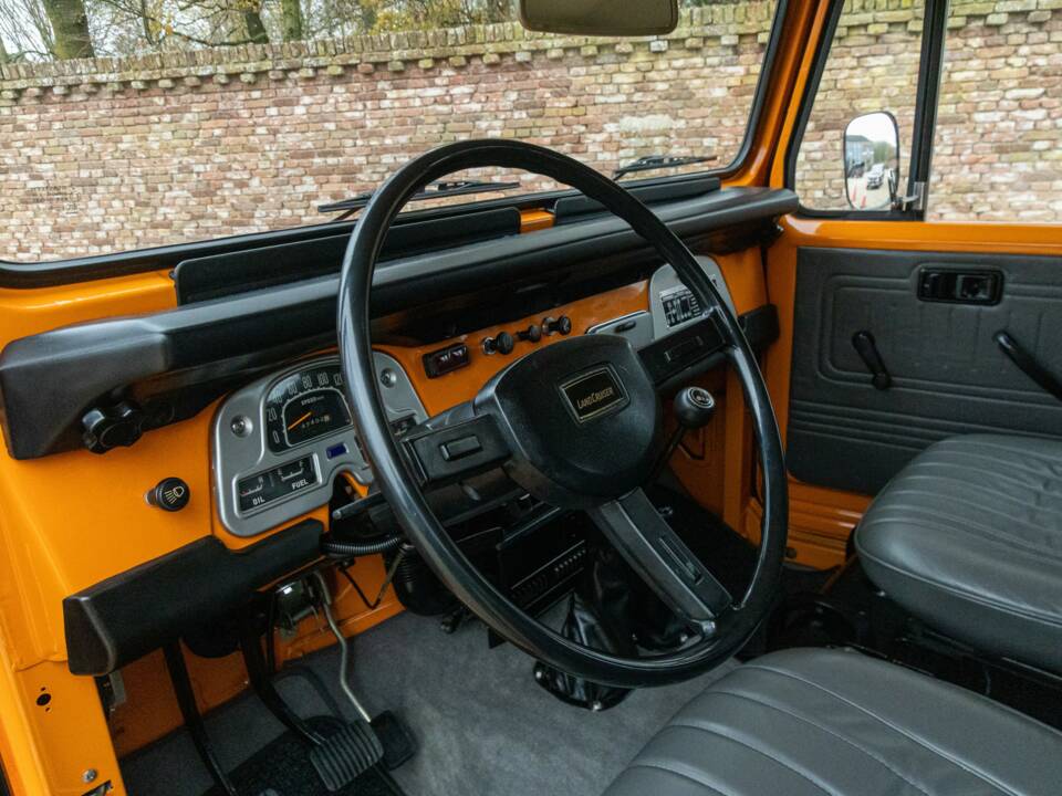 Image 29/50 of Toyota Land Cruiser FJ 40 (1980)