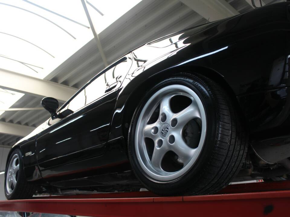 Afbeelding 14/50 van Porsche 928 GTS (1994)